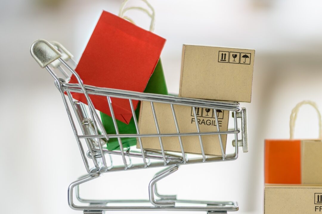 Dynamic Pricing in E-Commerce: How AI Helps You Stay Competitive