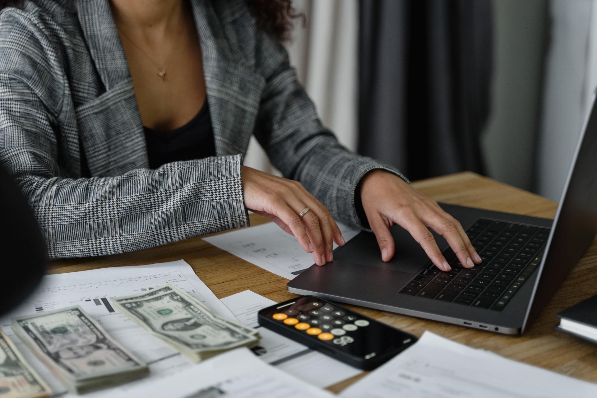 https://metalogicdigital.com/wp-content/uploads/2025/05/Payroll-Compliance-Solutions2.jpg