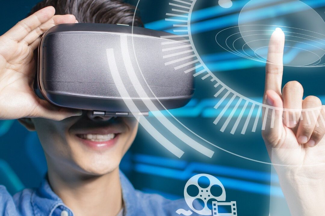 Integrating AR and VR in Your Digital Marketing Strategy for 2025